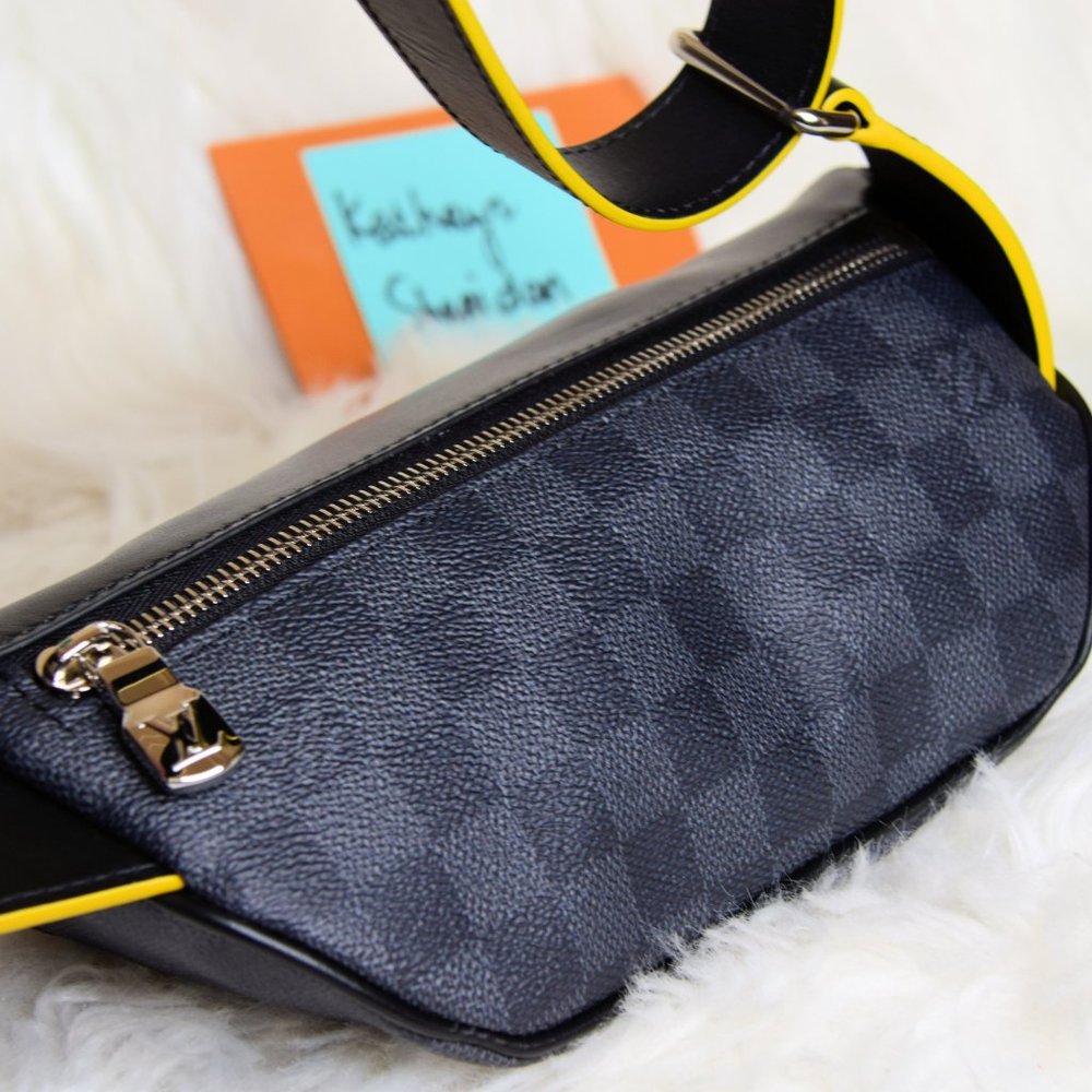 NEW UNUSED LOUIS VUITTON DAMIER GRAPHITE BUMBAG - Picture 12 of 15